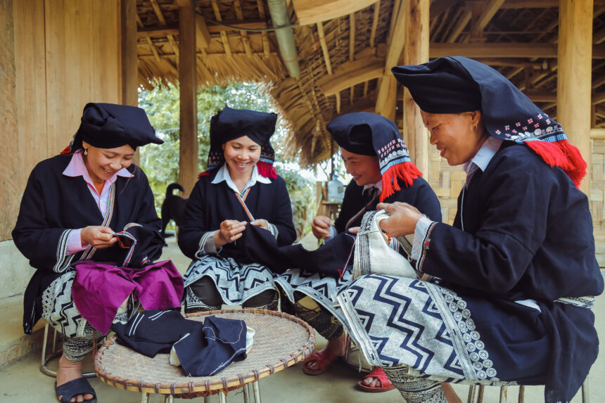 The brocade group in Sung Village