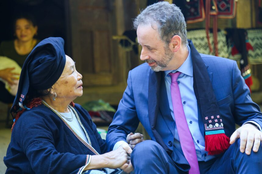 Irish Ambassador to Vietnam visits Da Bac CBT