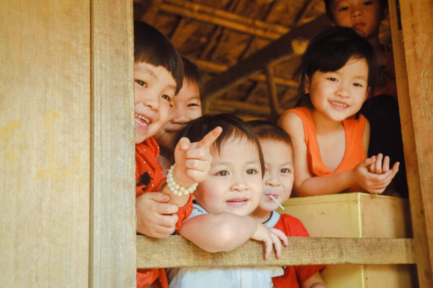 Children in Da Bia
